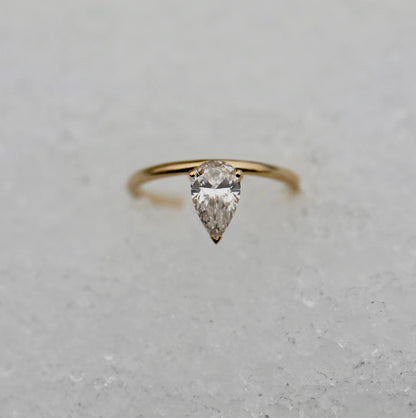 0.93 CT Pear Solitaire CVD F/VVS1 Diamond Engagement Ring